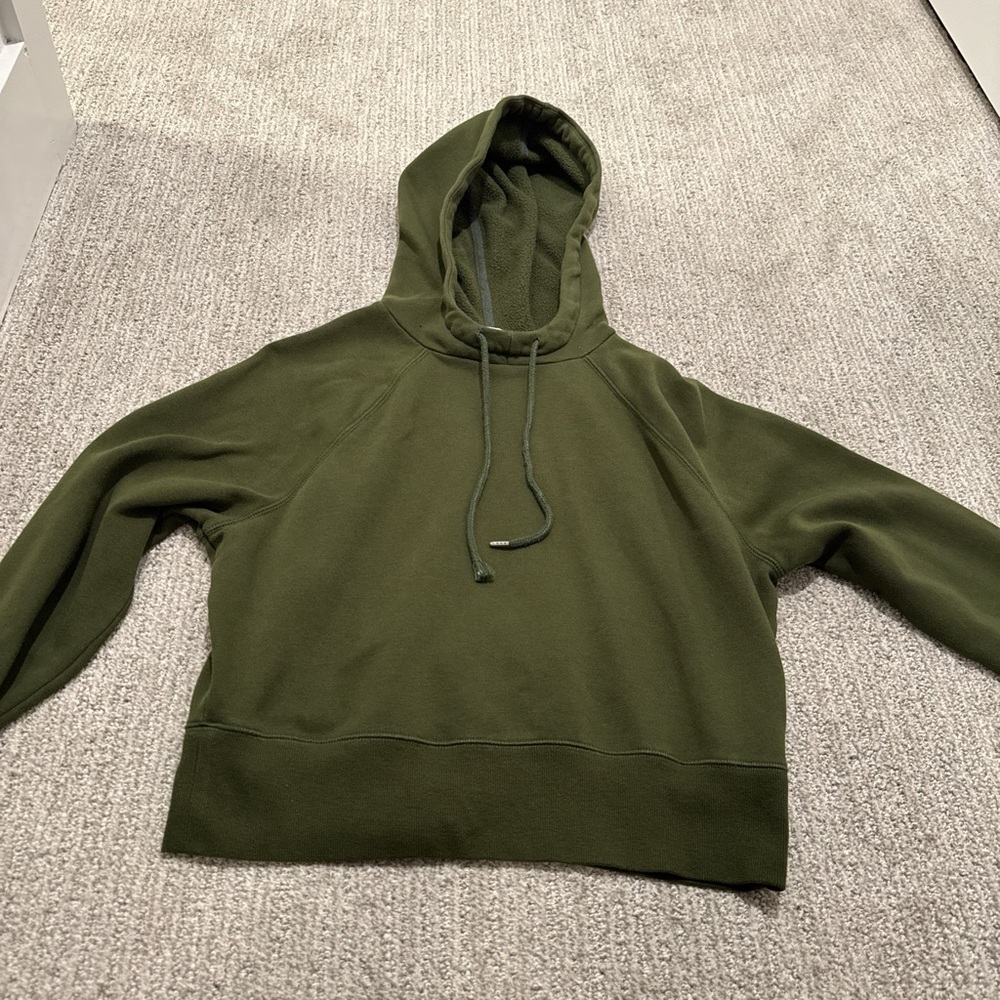 Green cropped sweater